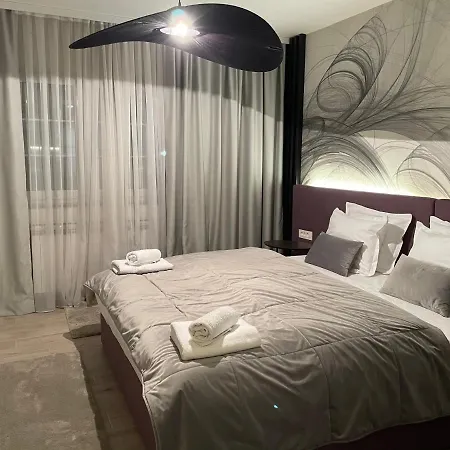 Apartment Art Of Living Luxury Two *